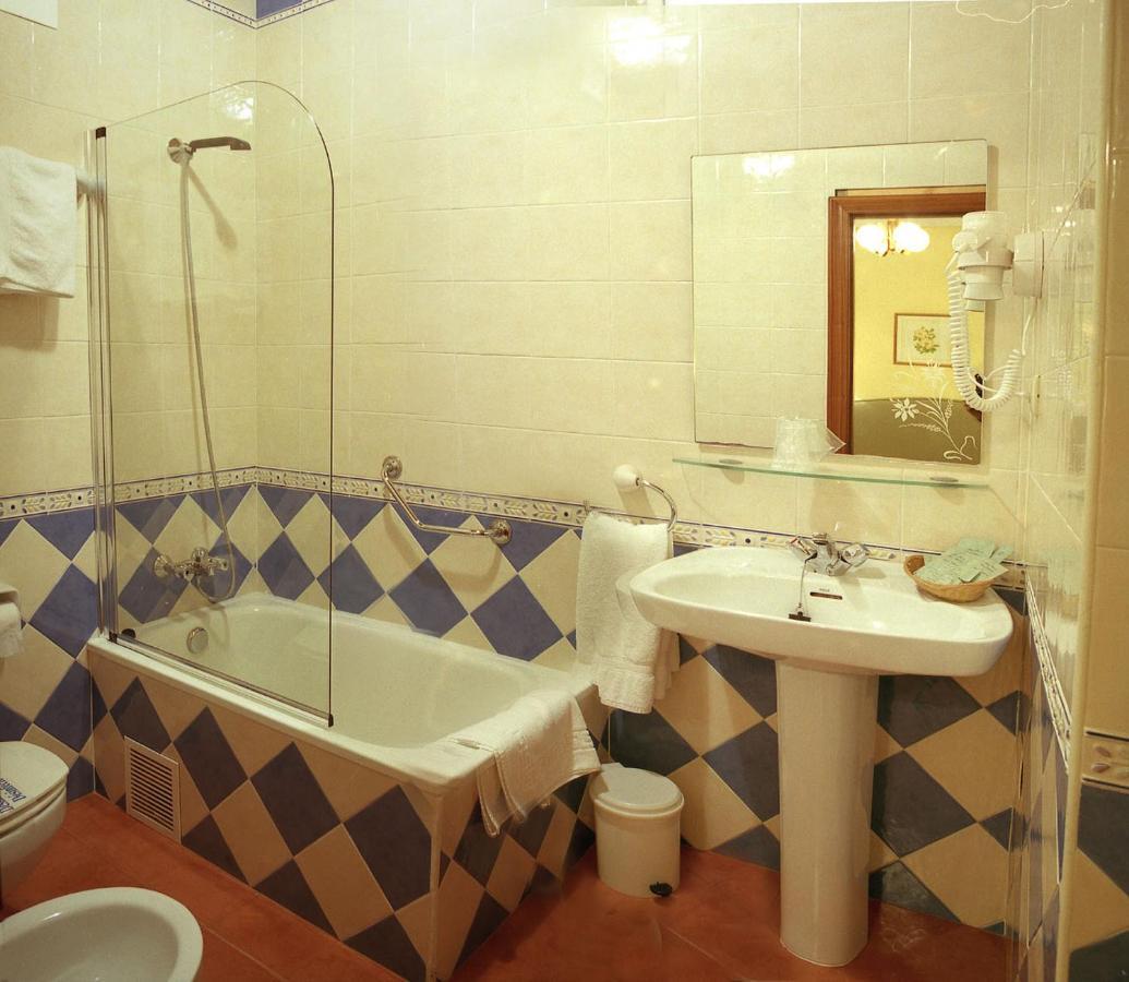 Casa Manoli Luarca Guest House Almuña Екстериор снимка